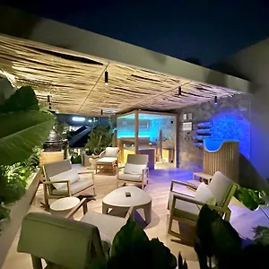 Sin Nombre Bali - Sauna, Ice Bath & Roof Terrace Hotel Canggu